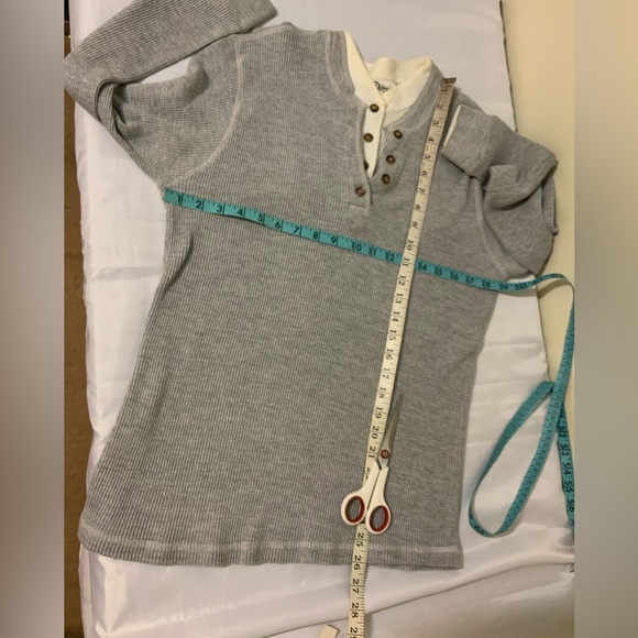Over & Out 1/4 Button-UP Thermal Long Sleeves Gray/Ivory Top - Picture 7 of 8